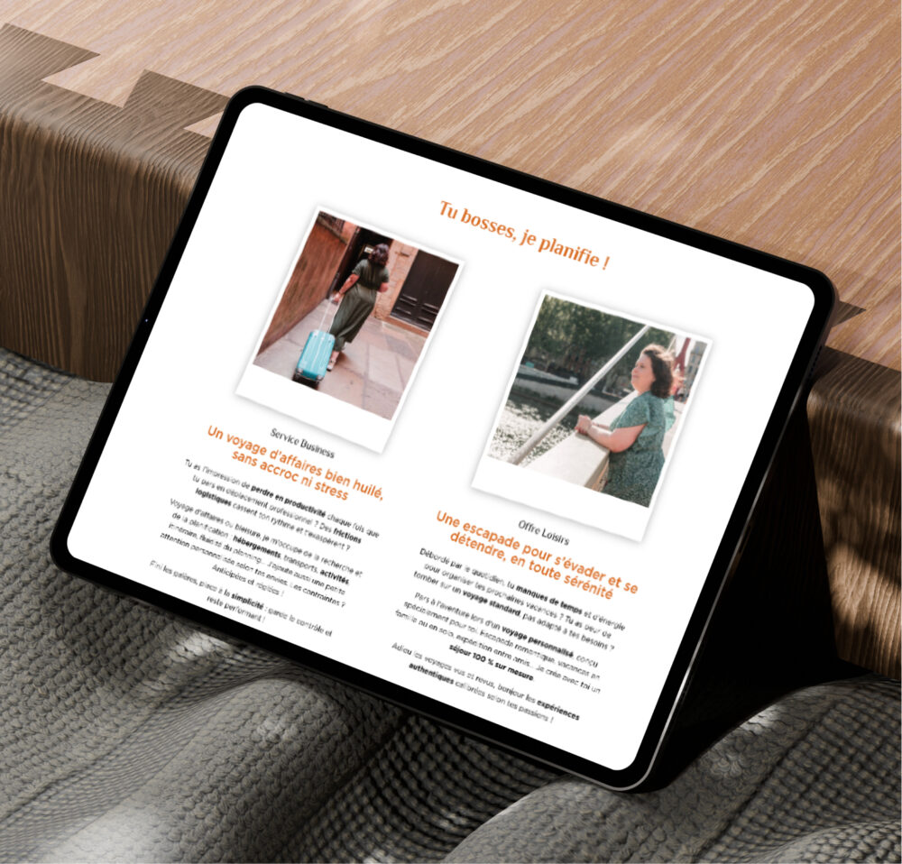 Tablette affichant un voyage d'affaires sans stress et une escapade